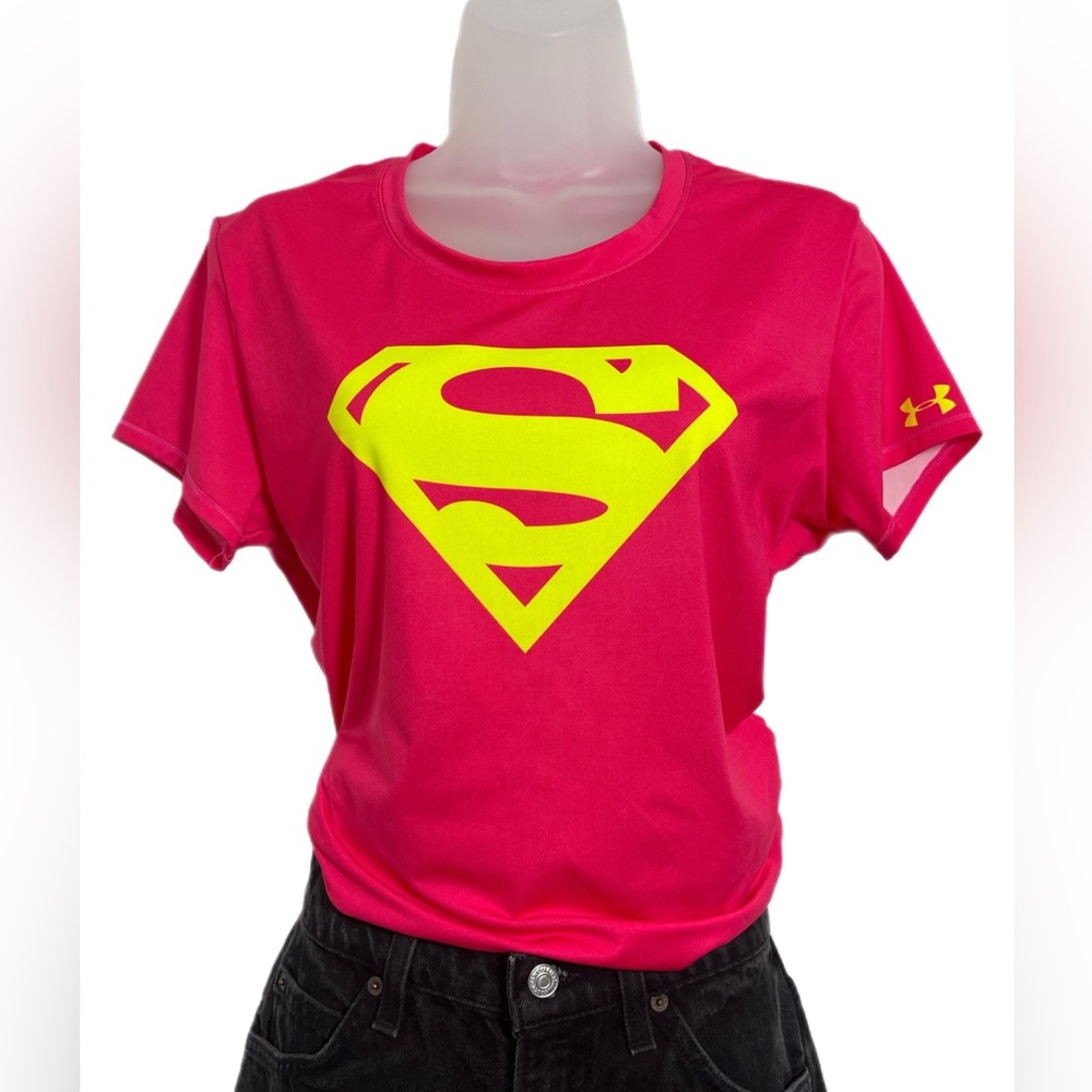 Underarmour Women’s Neon Pink Superman Heatgear Top